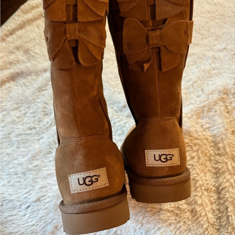 👢👢New in Box UGG Allegra Double Bow Chestnut tall Boots size9 - Picture 3 of 16